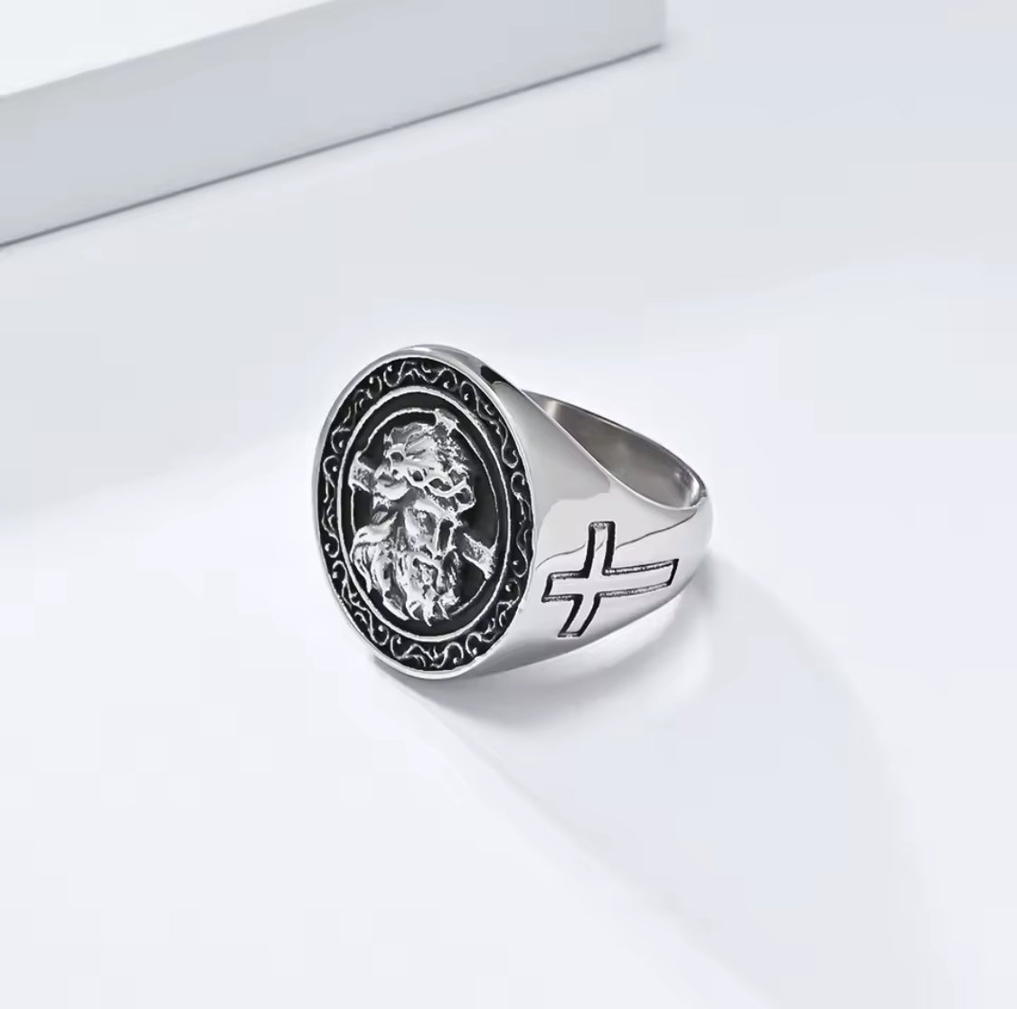 Amulet Ring