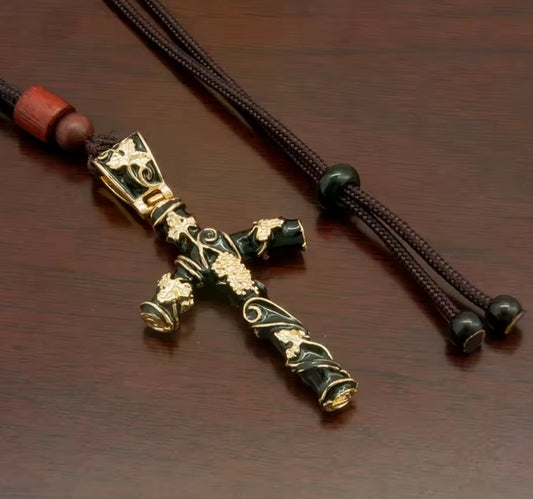 Metalen rozenkransketting met emaille kruis hanger